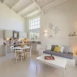 Ta Spitakia Villa İstanköy