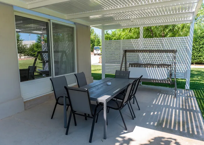 Villa Ta Spitakia İstanköy