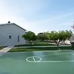 Ta Spitakia Vila