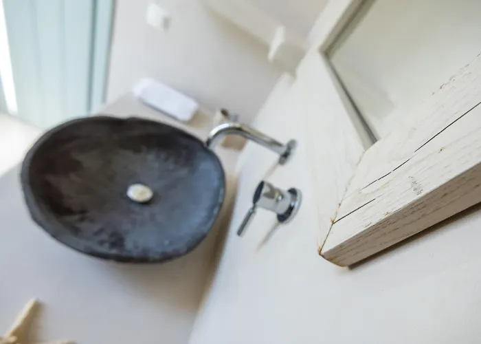 Ta Spitakia فيلة *