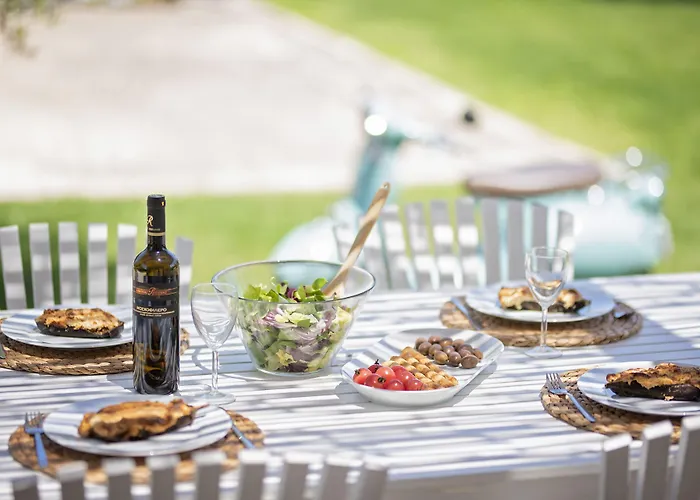 Ta Spitakia فيلة *